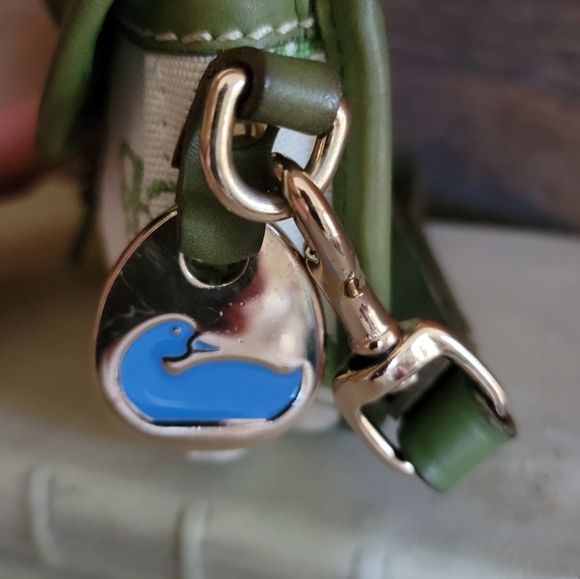 Dooney And Bourke Vintage Green And White Monogram Wristlet With Leather Trim - Picture 5 of 10